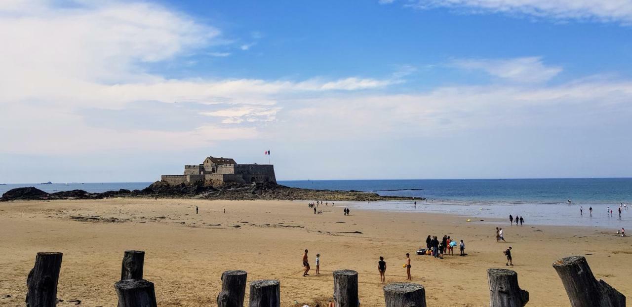 Apartamento Belle Brise Cancale Exterior foto